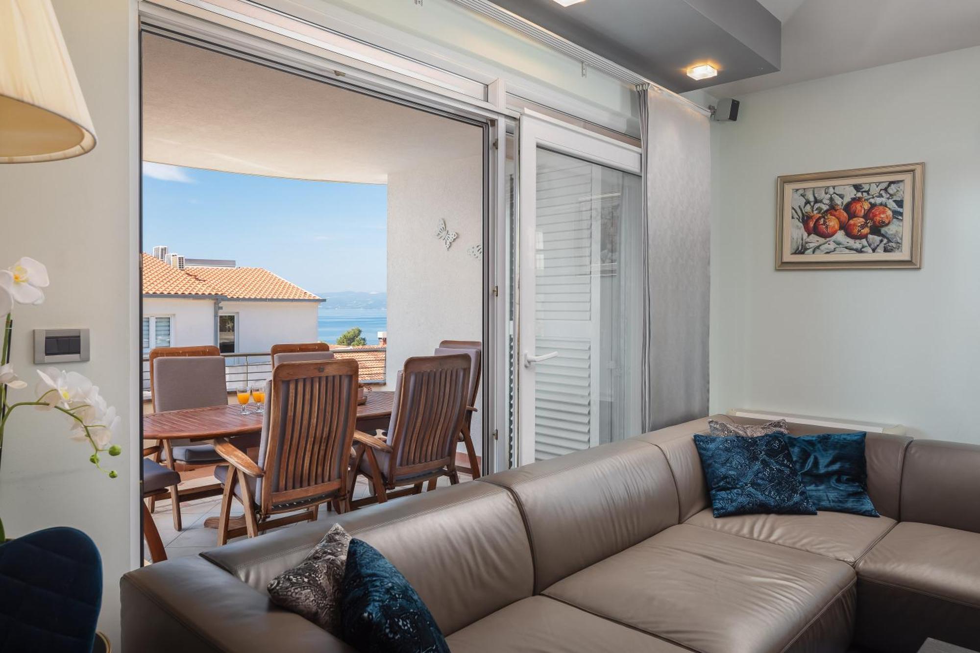 Brkic Apartments With Private Parking Makarska Exterior photo