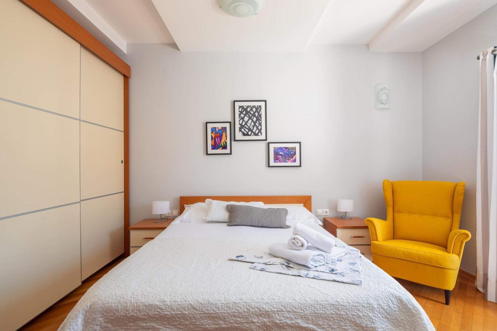 Brkic Apartments With Private Parking Makarska Exterior photo