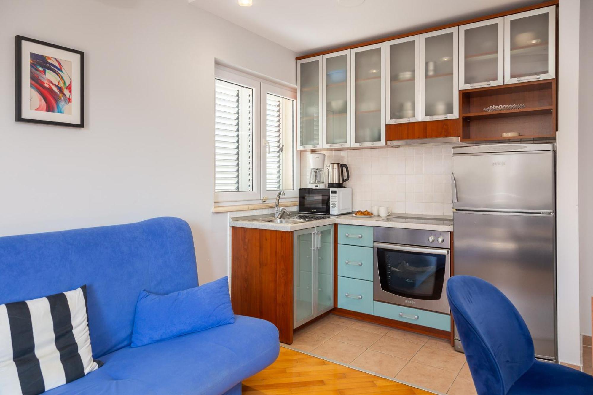 Brkic Apartments With Private Parking Makarska Room photo